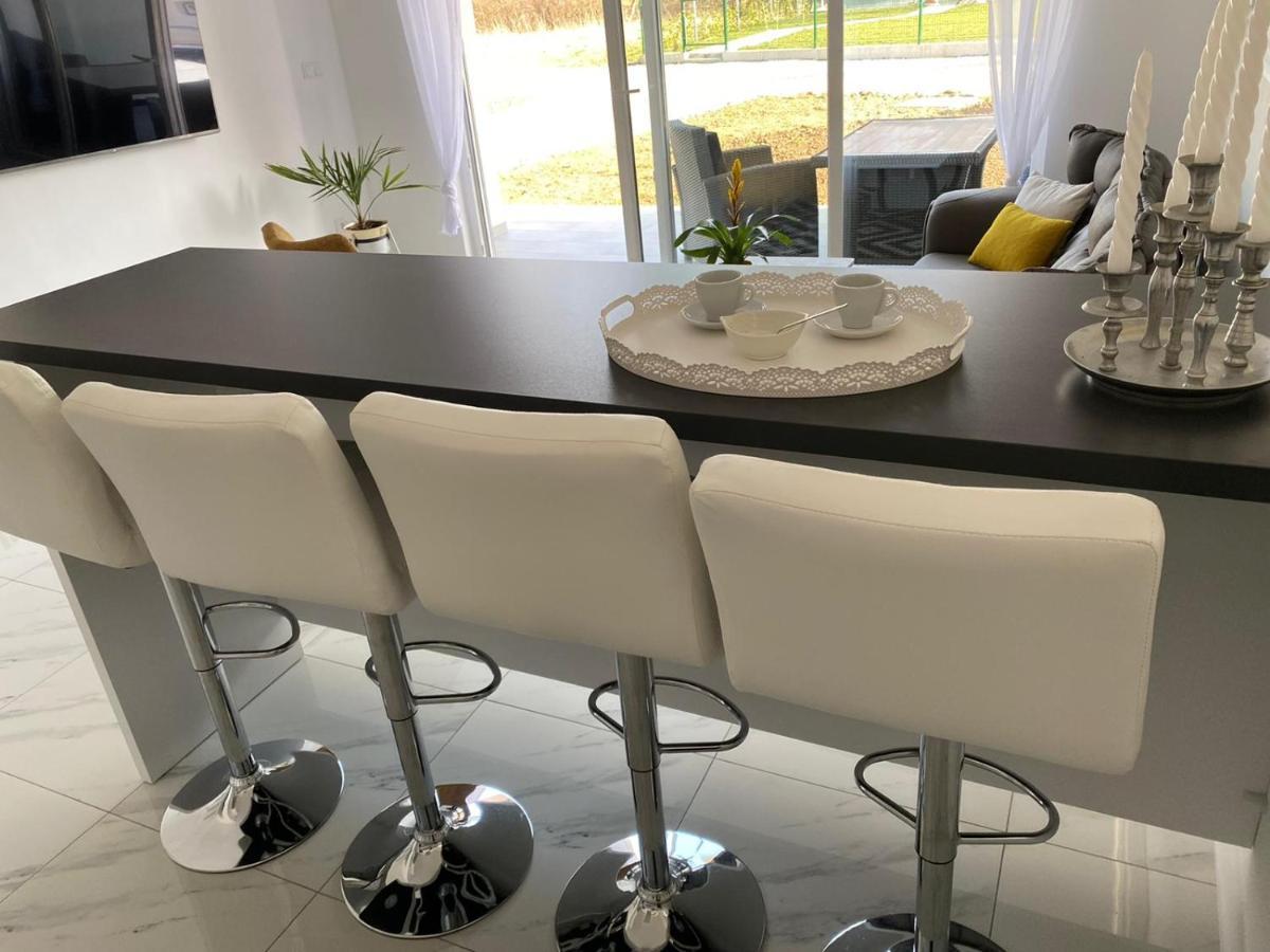 Una Luxury Home بيهاتش المظهر الخارجي الصورة